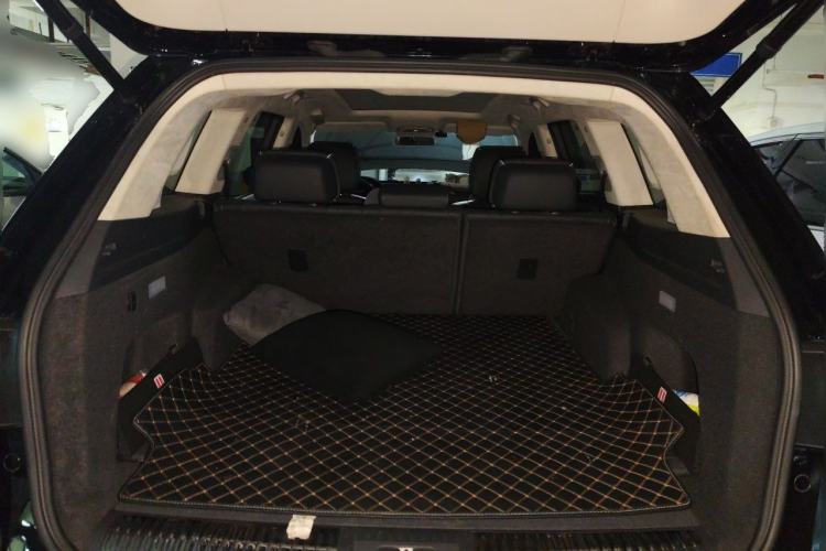Used Hongqi HS7 2021 3.0T Automatic All-Wheel Drive Smart Connect Flagship Edition Trunk