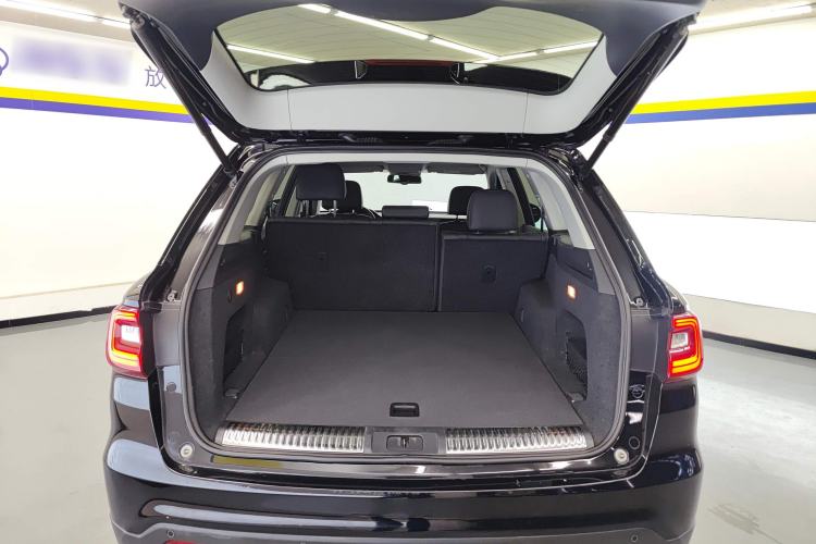 Used Hongqi HS7 2021 2.0T DCT Two-Wheel Drive Smart Connect Flagship Edition Trunk