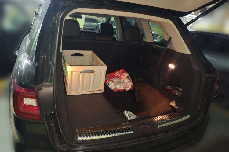Used Hongqi HS7 2021 2.0T DCT Two-Wheel Drive Smart Connect Flagship Edition Trunk