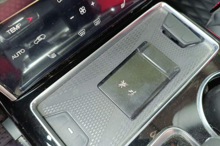Used Hongqi HS7 2021 2.0T DCT Two-Wheel Drive Smart Connect Flagship Edition Vehicle Key