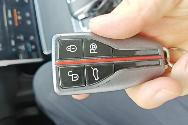 Used Hongqi HS7 2021 3.0T Automatic All-Wheel Drive Smart Connect Flagship Edition Vehicle Key