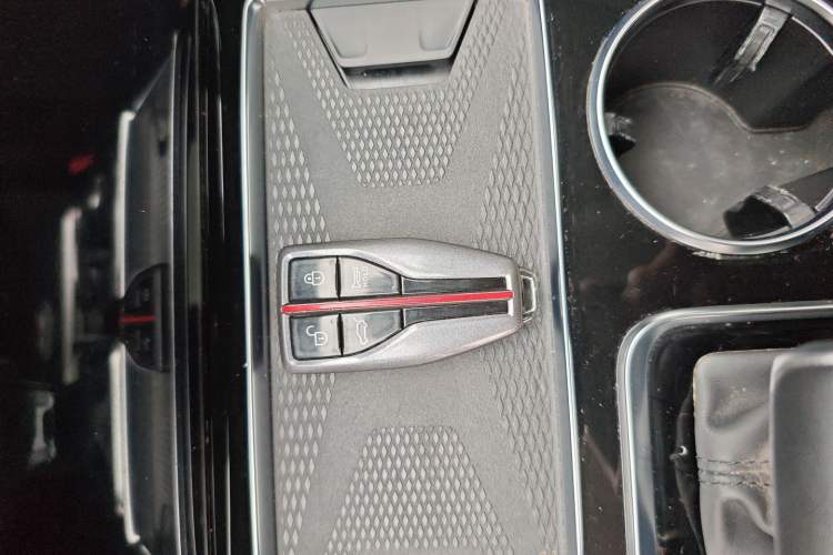 Used Hongqi HS7 2021 2.0T DCT Two-Wheel Drive Smart Connect Flagship Edition Vehicle Key
