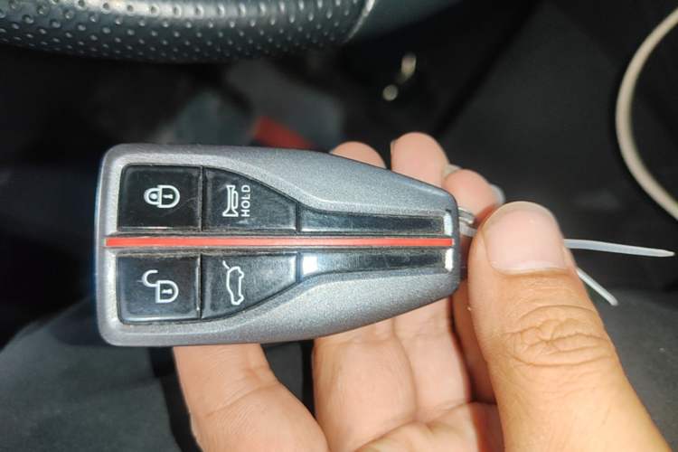 Used Hongqi HS7 2021 3.0T Automatic All-Wheel Drive Smart Connect Flagship Edition Vehicle Key