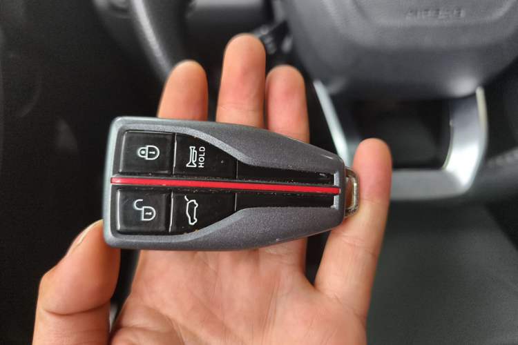 Used Hongqi HS7 2021 2.0T DCT Two-Wheel Drive Smart Connect Flagship Edition Vehicle Key