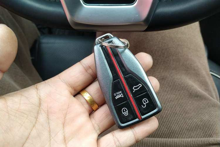 Used Hongqi HS7 2021 3.0T Automatic All-Wheel Drive Smart Connect Flagship Edition Vehicle Key