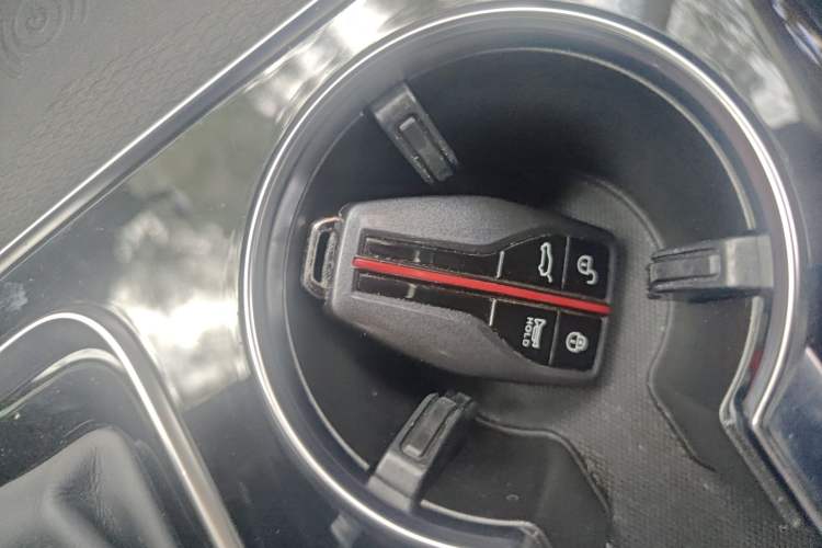 Used Hongqi HS7 2021 3.0T Automatic All-Wheel Drive Smart Connect Flagship Edition Vehicle Key