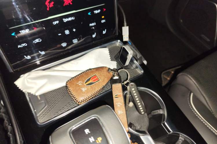 Used Hongqi HS7 2021 3.0T Automatic All-Wheel Drive Smart Connect Flagship Edition Vehicle Key