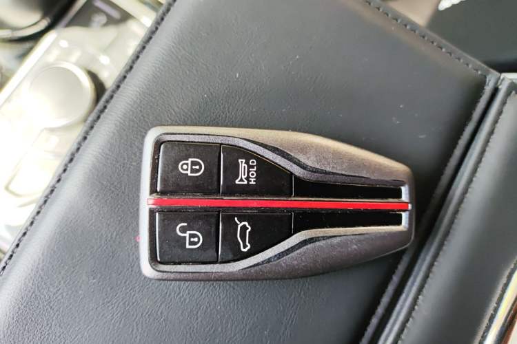 Used Hongqi HS7 2021 3.0T Automatic All-Wheel Drive Smart Connect Flagship Edition Vehicle Key