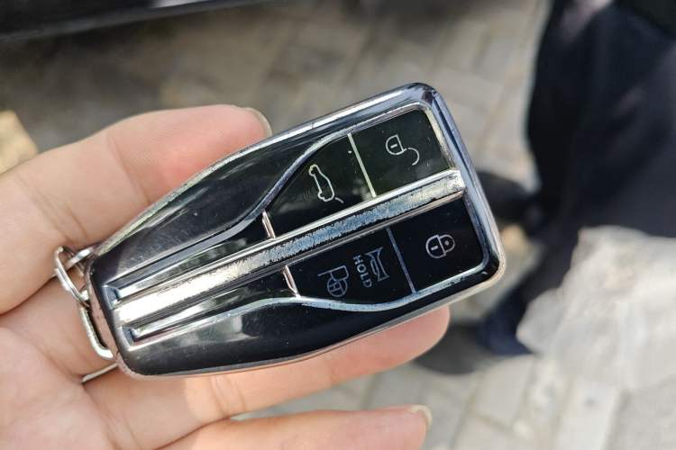 Used Hongqi HS7 2021 3.0T Automatic All-Wheel Drive ZhiLian Flagship Edition Vehicle Key