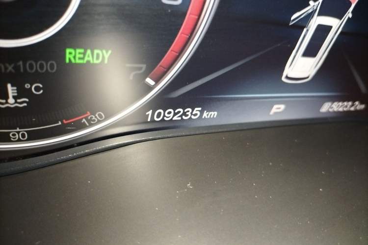 Used Hongqi HS7 2021 2.0T DCT Two-Wheel Drive Smart Connect Flagship Edition Odometer Close Up