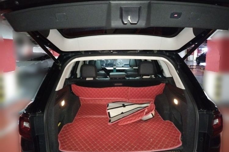 Used Hongqi HS7 2021 2.0T DCT Two-Wheel Drive Smart Connect Flagship Edition Trunk