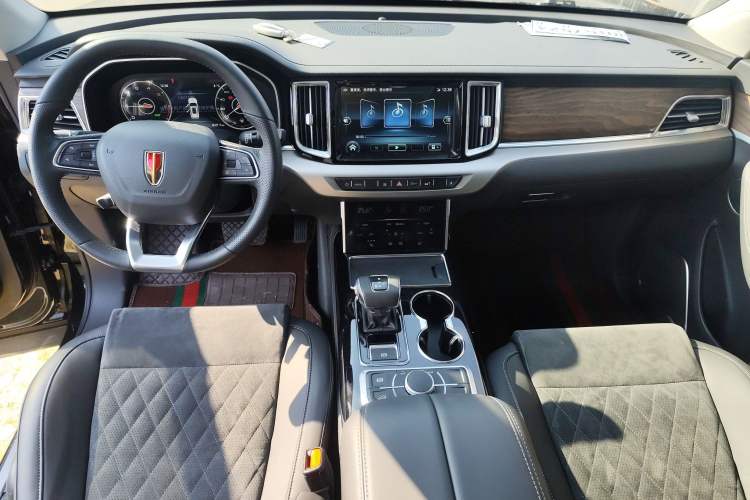 Used Hongqi HS7 2022 2.0T DCT Two-Wheel Drive Smart Connect Flagship Edition Five Seats Audio And AC Panel