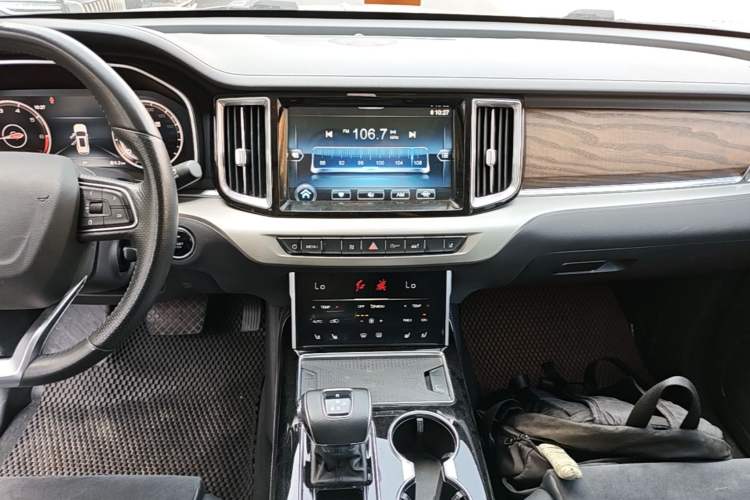 Used Hongqi HS7 2022 3.0T Automatic All-Wheel Drive ZhiLian Flagship Edition Five Seats Audio And AC Panel