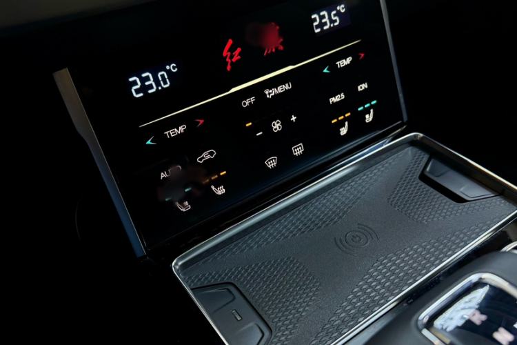 Used Hongqi HS7 2022 3.0T Automatic All-Wheel Drive ZhiLian Flagship Edition Five Seats Audio And AC Panel