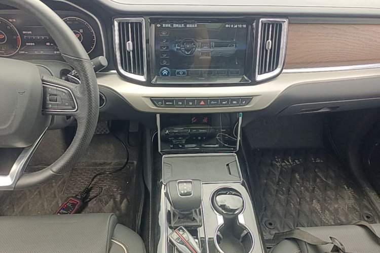 Used Hongqi HS7 2022 3.0T Automatic All-Wheel Drive Smart Connect Flagship Edition 7 Seats Audio And AC Panel