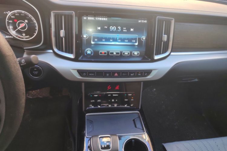 Used Hongqi HS7 2022 3.0T Automatic All-Wheel Drive ZhiLian QiChang Edition 5 Seats Audio And AC Panel