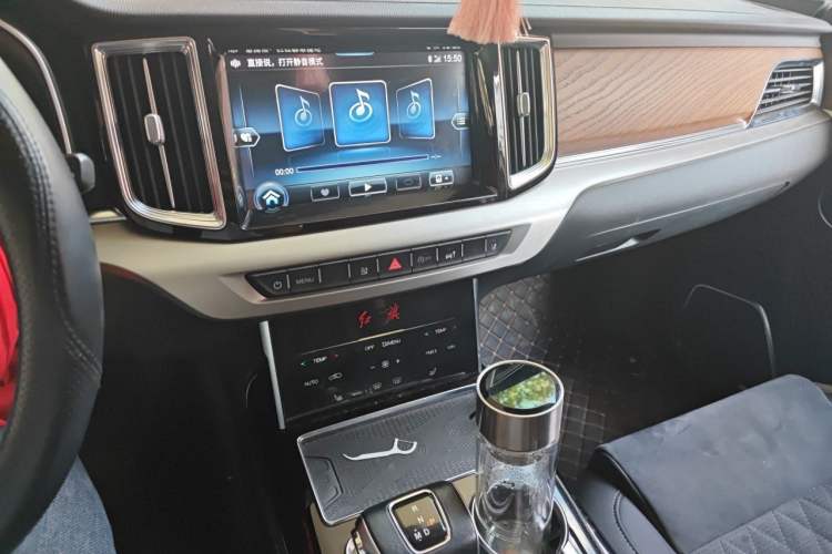 Used Hongqi HS7 2022 2.0T DCT Two-Wheel Drive Smart Connect Flagship Edition Seven Seats Audio And AC Panel