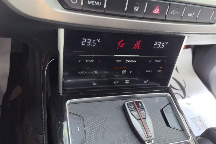 Used Hongqi HS7 2022 2.0T DCT Two-Wheel Drive Smart Connect Flagship Edition Seven Seats Audio And AC Panel