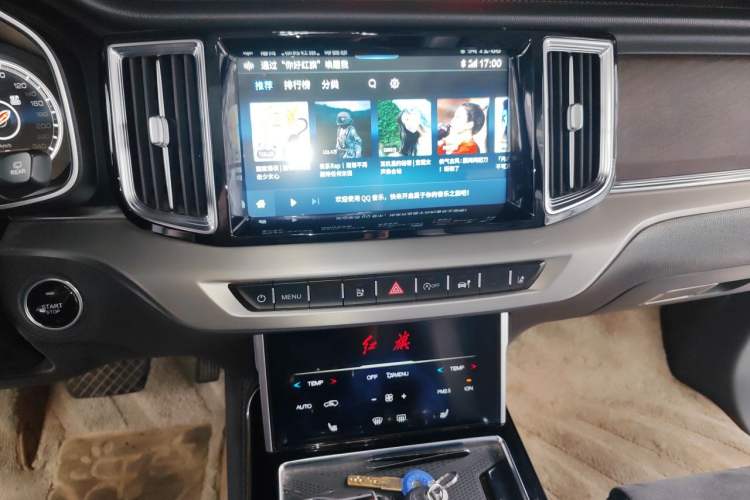 Used Hongqi HS7 2022 2.0T DCT Two-Wheel Drive Smart Connect Flagship Edition Seven Seats Audio And AC Panel