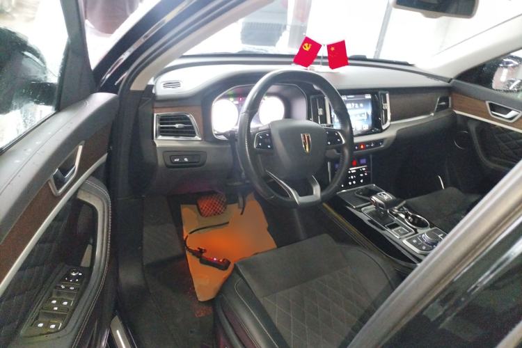 Used Hongqi HS7 2022 2.0T DCT Two-Wheel Drive Smart Connect Flagship Edition Seven Seats Center Console