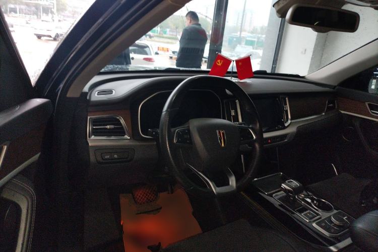 Used Hongqi HS7 2022 2.0T DCT Two-Wheel Drive Smart Connect Flagship Edition Seven Seats Center Console