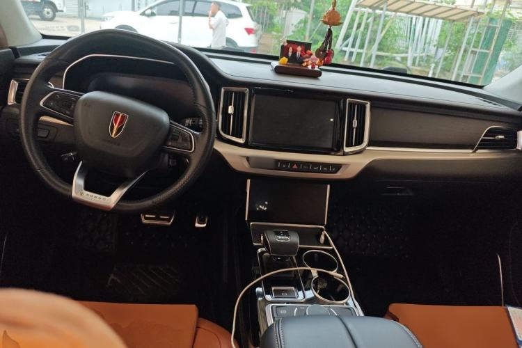 Used Hongqi HS7 2022 2.0T DCT Two-Wheel Drive Smart Connect Flagship Edition Five Seats Center Console