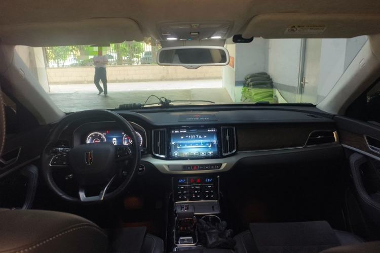 Used Hongqi HS7 2022 2.0T DCT Two-Wheel Drive Smart Connect Flagship Edition Five Seats Center Console