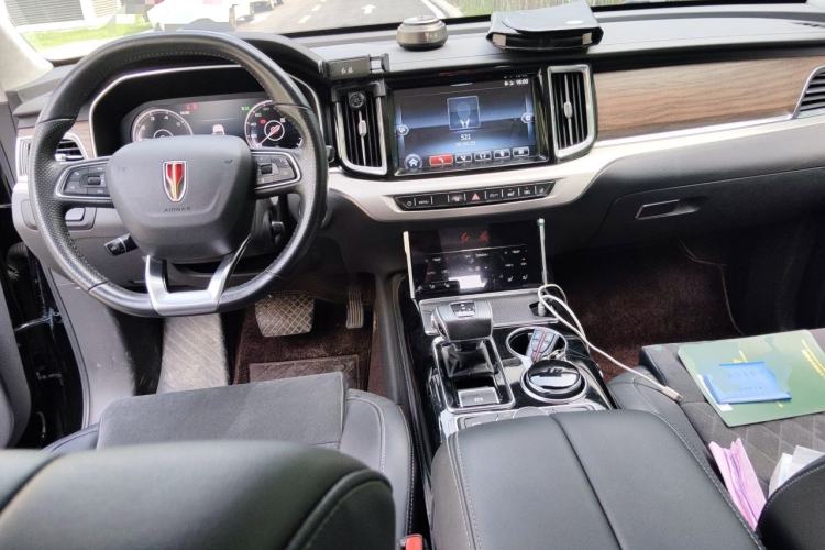 Used Hongqi HS7 2022 2.0T DCT Two-Wheel Drive Smart Connect Flagship Edition 7 Seats Center Console