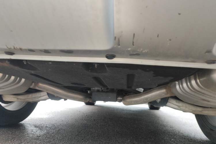 Used Hongqi HS7 2022 2.0T DCT Two-Wheel Drive Smart Connect Flagship Edition Seven Seats Chassis Rear