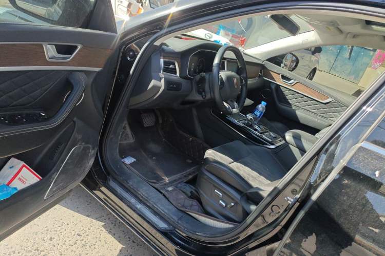 Used Hongqi HS7 2022 2.0T DCT Two-Wheel Drive Smart Connect Flagship Edition 7 Seats Driver Seat