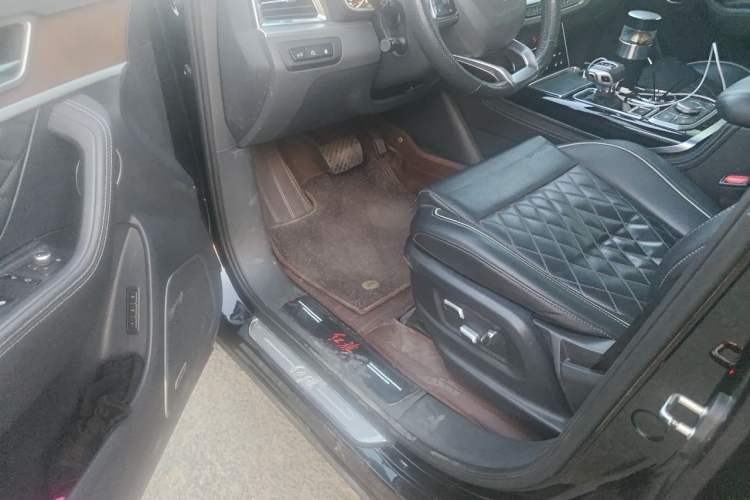 Used Hongqi HS7 2022 3.0T Automatic All-Wheel Drive Smart Connect Flagship Edition 7 Seats Driver Seat