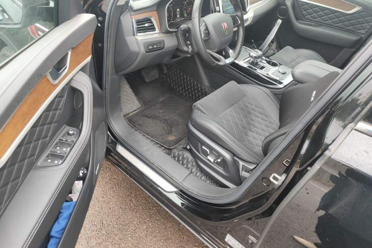 Used Hongqi HS7 2022 2.0T DCT Two-Wheel Drive Smart Connect Flagship Edition Seven Seats Driver Seat