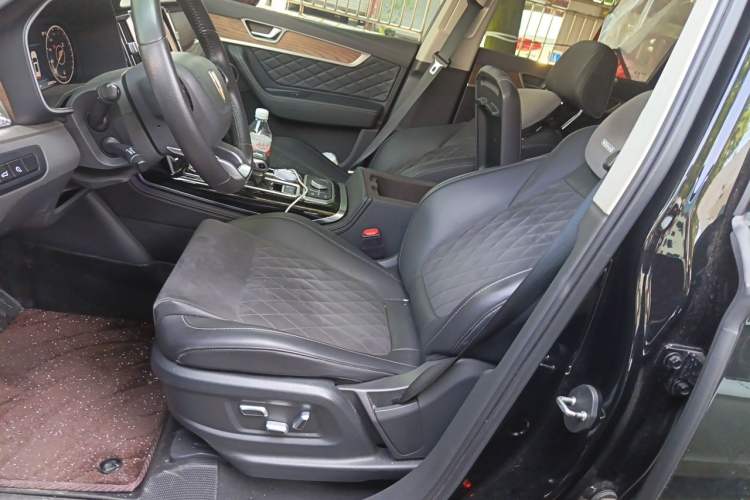 Used Hongqi HS7 2022 2.0T DCT Two-Wheel Drive Smart Connect Flagship Edition Five Seats Driver Seat