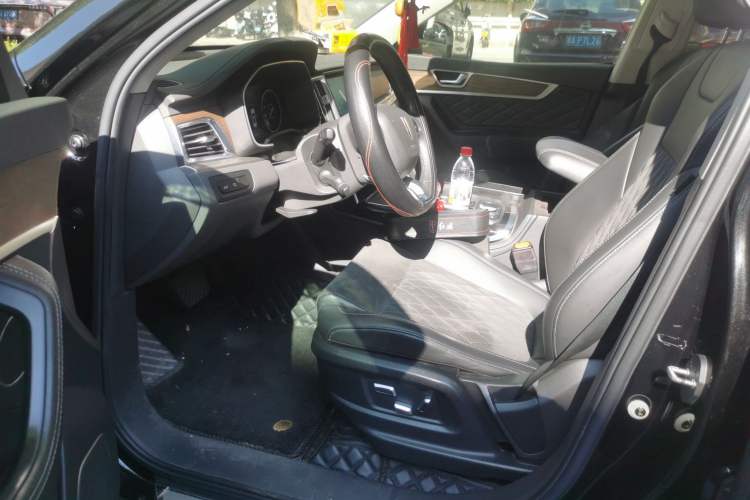 Used Hongqi HS7 2022 2.0T DCT Two-Wheel Drive Smart Connect Flagship Edition Five Seats Driver Seat