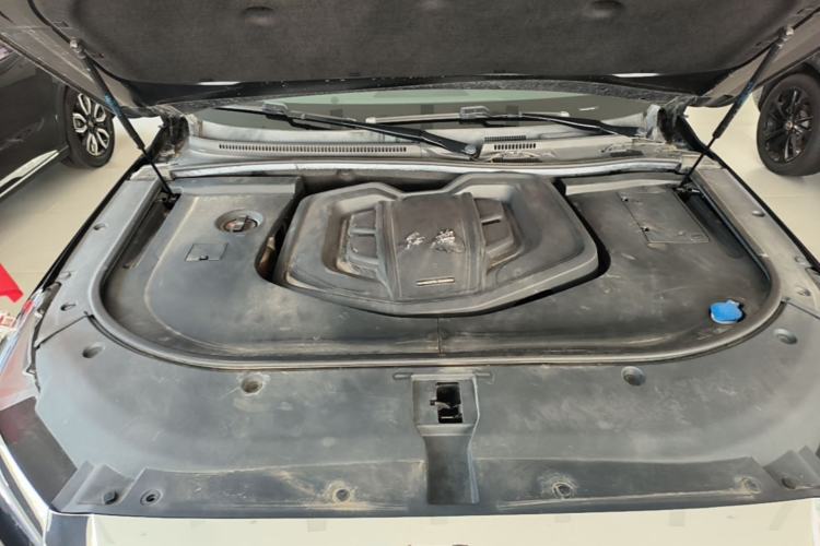 Used Hongqi HS7 2022 2.0T DCT Two-Wheel Drive Smart Connect Flagship Edition Seven Seats Engine Bay