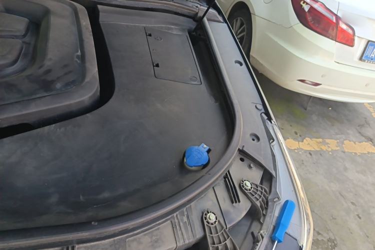 Used Hongqi HS7 2022 2.0T DCT Two-Wheel Drive Smart Connect Flagship Edition Five Seats Engine Bay Left