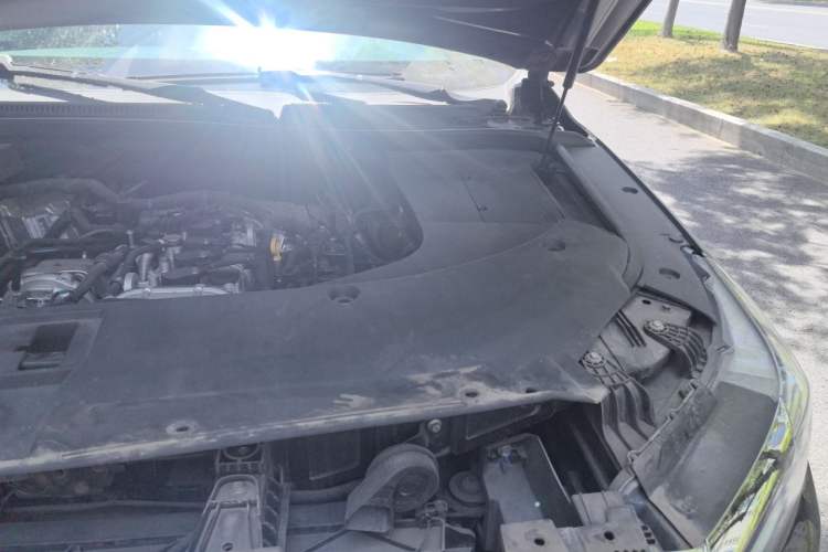 Used Hongqi HS7 2022 2.0T DCT Two-Wheel Drive Smart Connect Flagship Edition Seven Seats Engine Bay Left