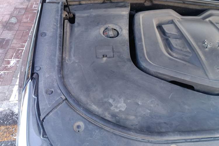 Used Hongqi HS7 2022 2.0T DCT Two-Wheel Drive Smart Connect Flagship Edition Five Seats Engine Bay Right
