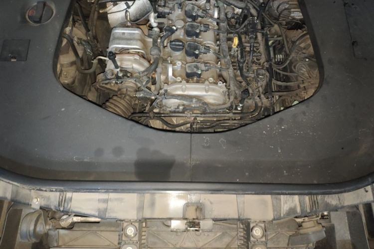 Used Hongqi HS7 2022 2.0T DCT Two-Wheel Drive Smart Connect Flagship Edition Five Seats Engine Bay