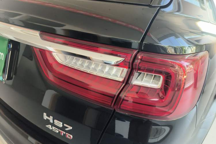 Used Hongqi HS7 2022 2.0T DCT Two-Wheel Drive Smart Connect Flagship Edition Five Seats Exterior 3
