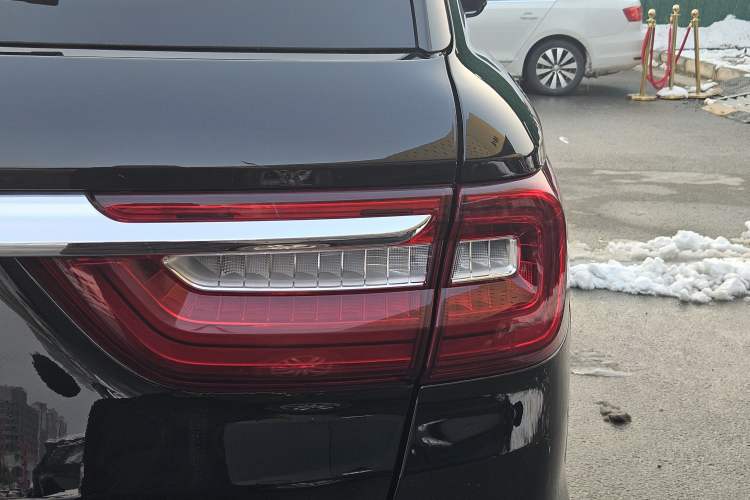 Used Hongqi HS7 2022 3.0T Automatic All-Wheel Drive ZhiLian Flagship Edition Five Seats Exterior 7