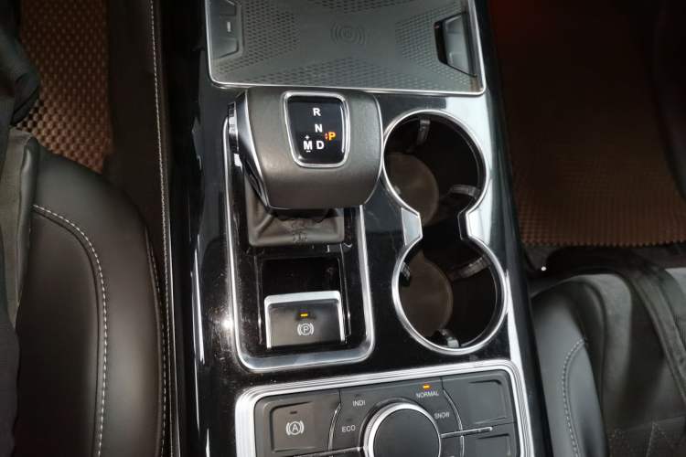 Used Hongqi HS7 2022 3.0T Automatic All-Wheel Drive ZhiLian Flagship Edition Five Seats Gear Lever