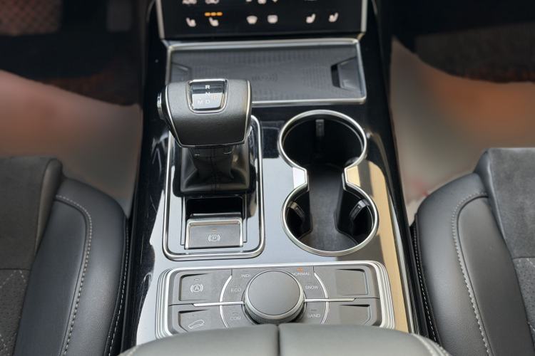 Used Hongqi HS7 2022 3.0T Automatic All-Wheel Drive ZhiLian Flagship Edition Five Seats Gear Lever