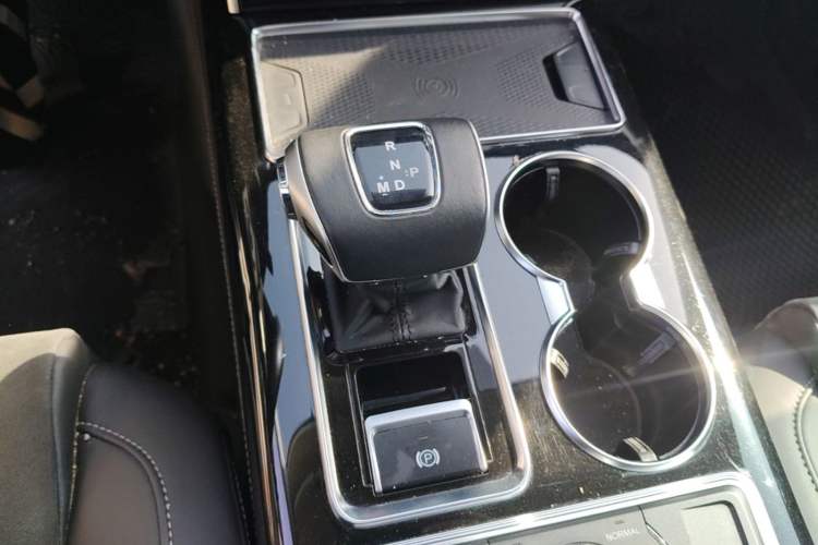 Used Hongqi HS7 2022 3.0T Automatic All-Wheel Drive ZhiLian Flagship Edition Five Seats Gear Lever