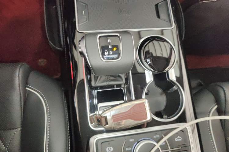 Used Hongqi HS7 2022 3.0T Automatic All-Wheel Drive ZhiLian QiChang Edition 5 Seats Gear Lever