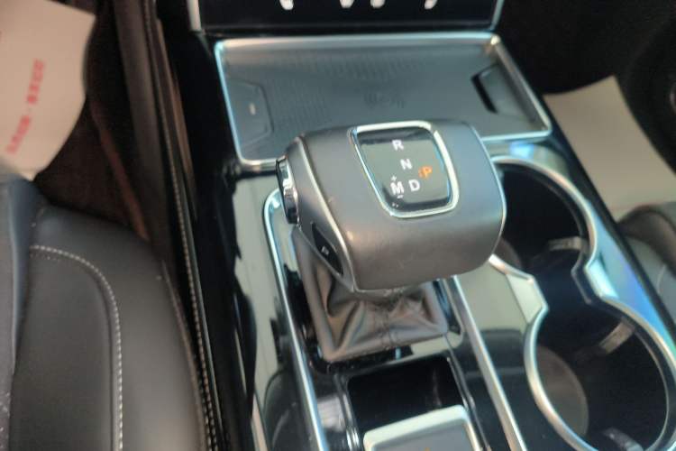 Used Hongqi HS7 2022 2.0T DCT Two-Wheel Drive Smart Connect Flagship Edition Five Seats Gear Lever