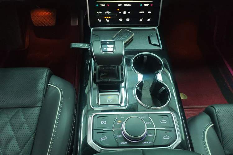 Used Hongqi HS7 2022 3.0T Automatic All-Wheel Drive ZhiLian QiChang Edition 5 Seats Gear Lever