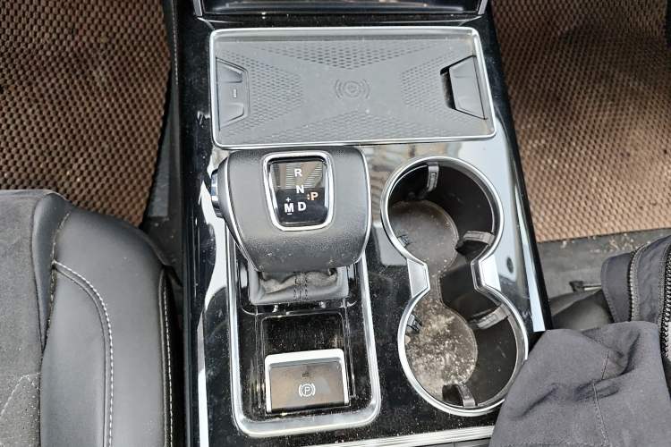 Used Hongqi HS7 2022 3.0T Automatic All-Wheel Drive ZhiLian Flagship Edition Five Seats Gear Lever