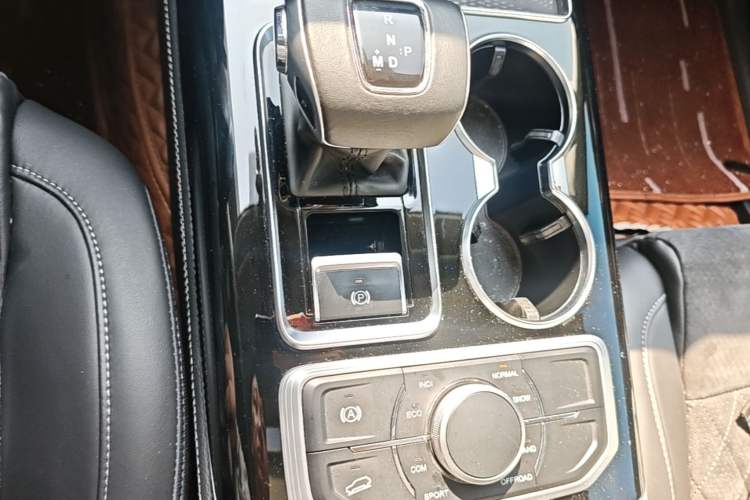 Used Hongqi HS7 2022 3.0T Automatic All-Wheel Drive ZhiLian Flagship Edition Five Seats Gear Lever