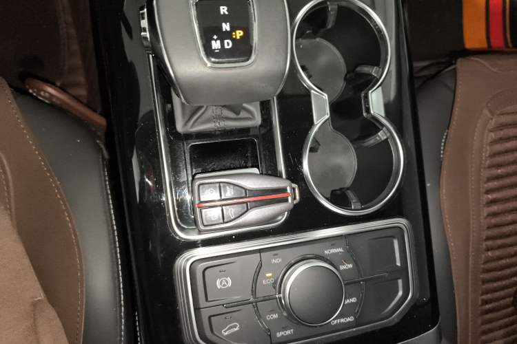 Used Hongqi HS7 2022 3.0T Automatic All-Wheel Drive ZhiLian Flagship Edition Five Seats Gear Lever